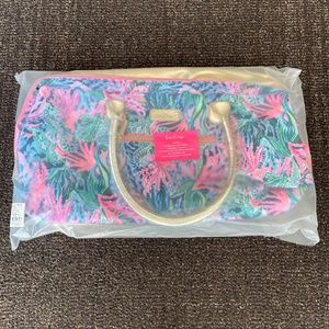 COPY - NWT Lilly Pulitzer Weekender Bag High Tide Bringing Mermaid Back